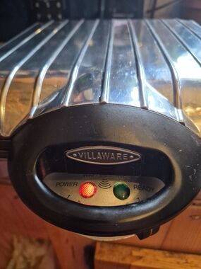 Villaware Waffle Maker 1200 Watt 4 Square